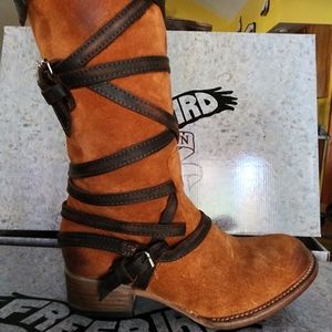 Freebird women's suede boots, size 7, brand new, Orange rust color
